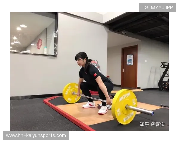 举重训练营引入动作捕捉与力学分析辅助纠正技术动作，举重专项训练